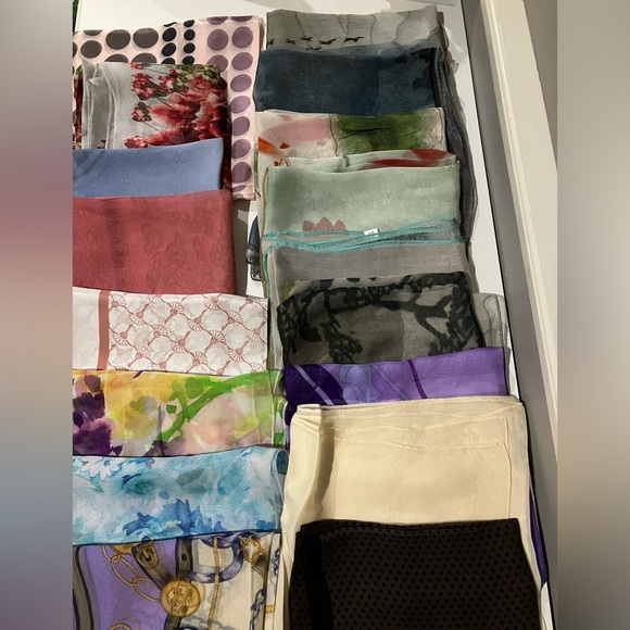 100% silk scarves and shawls set of 15 pcs - Picture 1 of 2